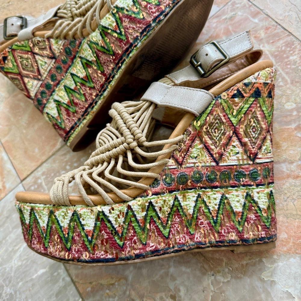 Women’s Sequin Vibrant Woven Wedge Sandals